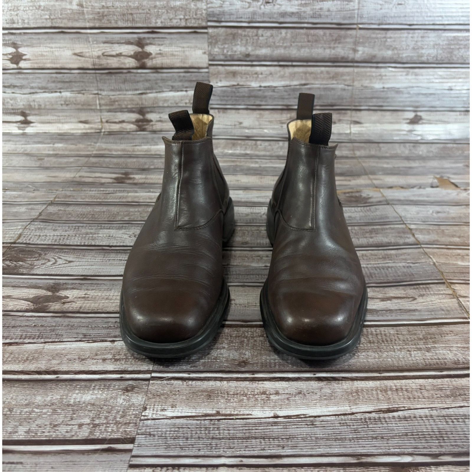 Salvatore Ferragamo Salvatore Ferragamo Leather Chelsea Boots size 7.5 D color B Size US 7.5 / EU 40-41 - 2 Thumbnail