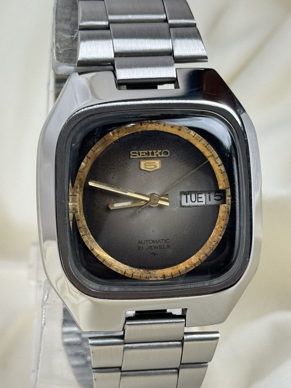 Seiko Seiko 5 TV Case Vintage Watch 7019|Day/Date watch japan made Size 36 - 23 Thumbnail