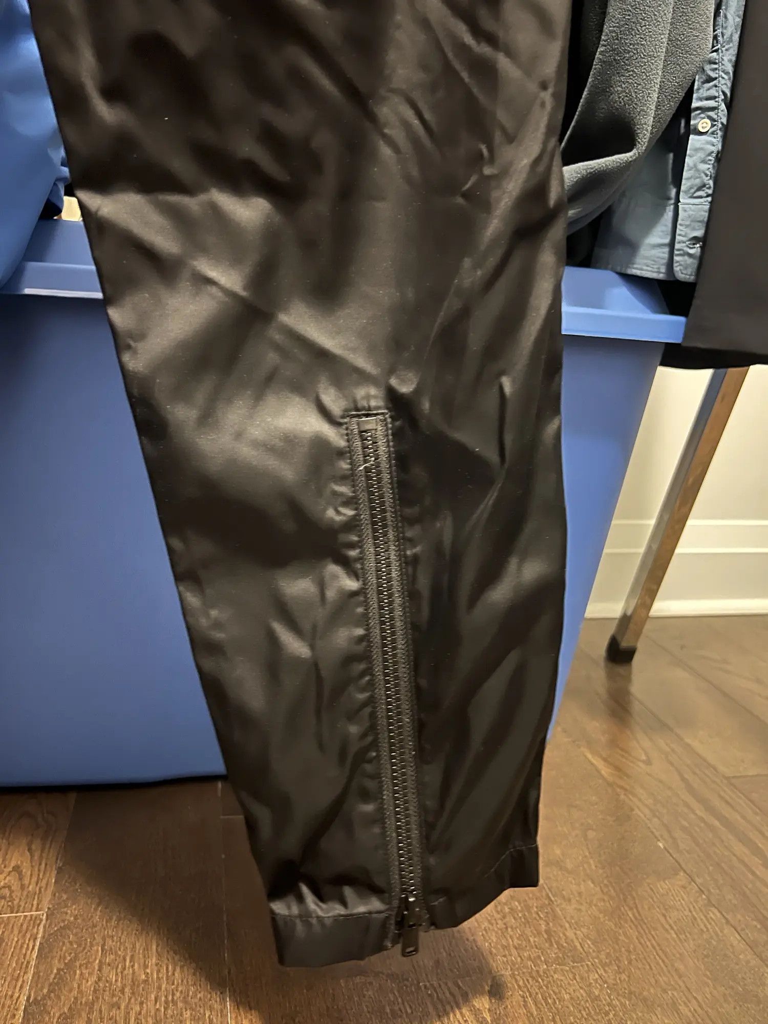 Prada Prada Nylon Pants Size US 32 / EU 48 - 3 Thumbnail