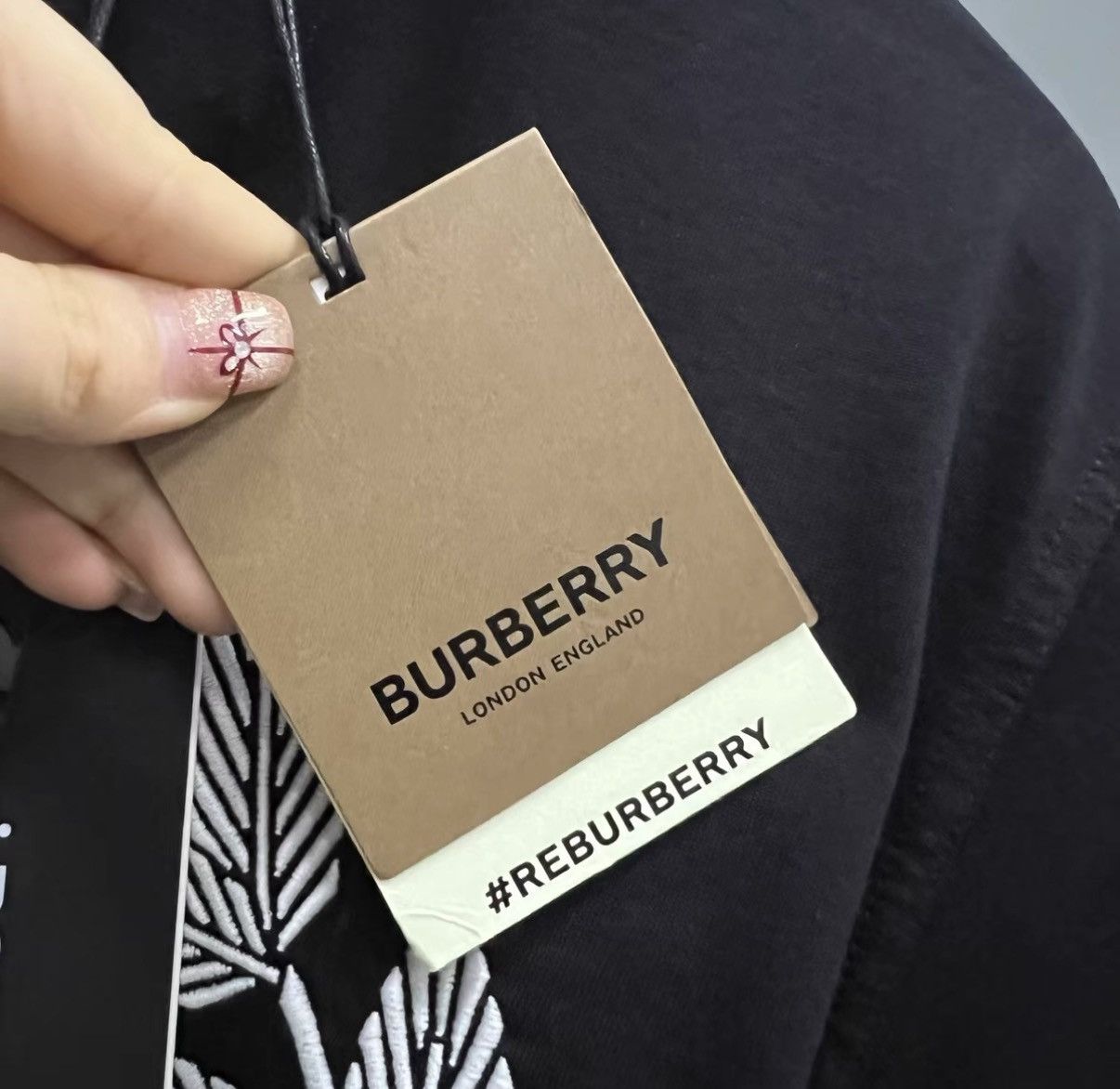 Burberry Burberry Wheat Large Logo Short Sleeve T-shirt J41 Size US XXS / EU 40 - 5 Thumbnail