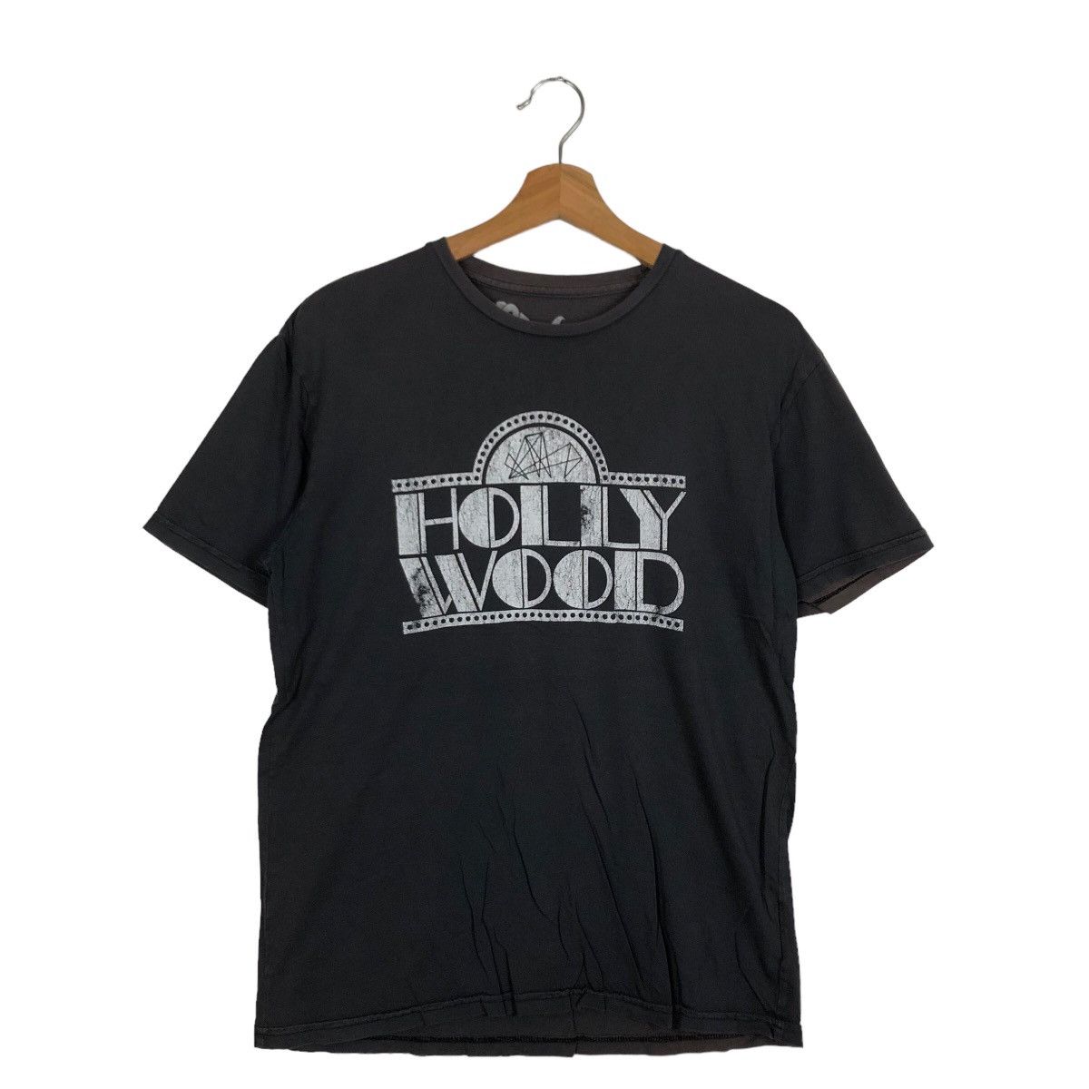 Japanese Brand VINTAGE WORNFREE HOLLYWOOD MOVIE T-SHIRT BIG LOGO Size US S / EU 44-46 / 1 - 1 Thumbnail