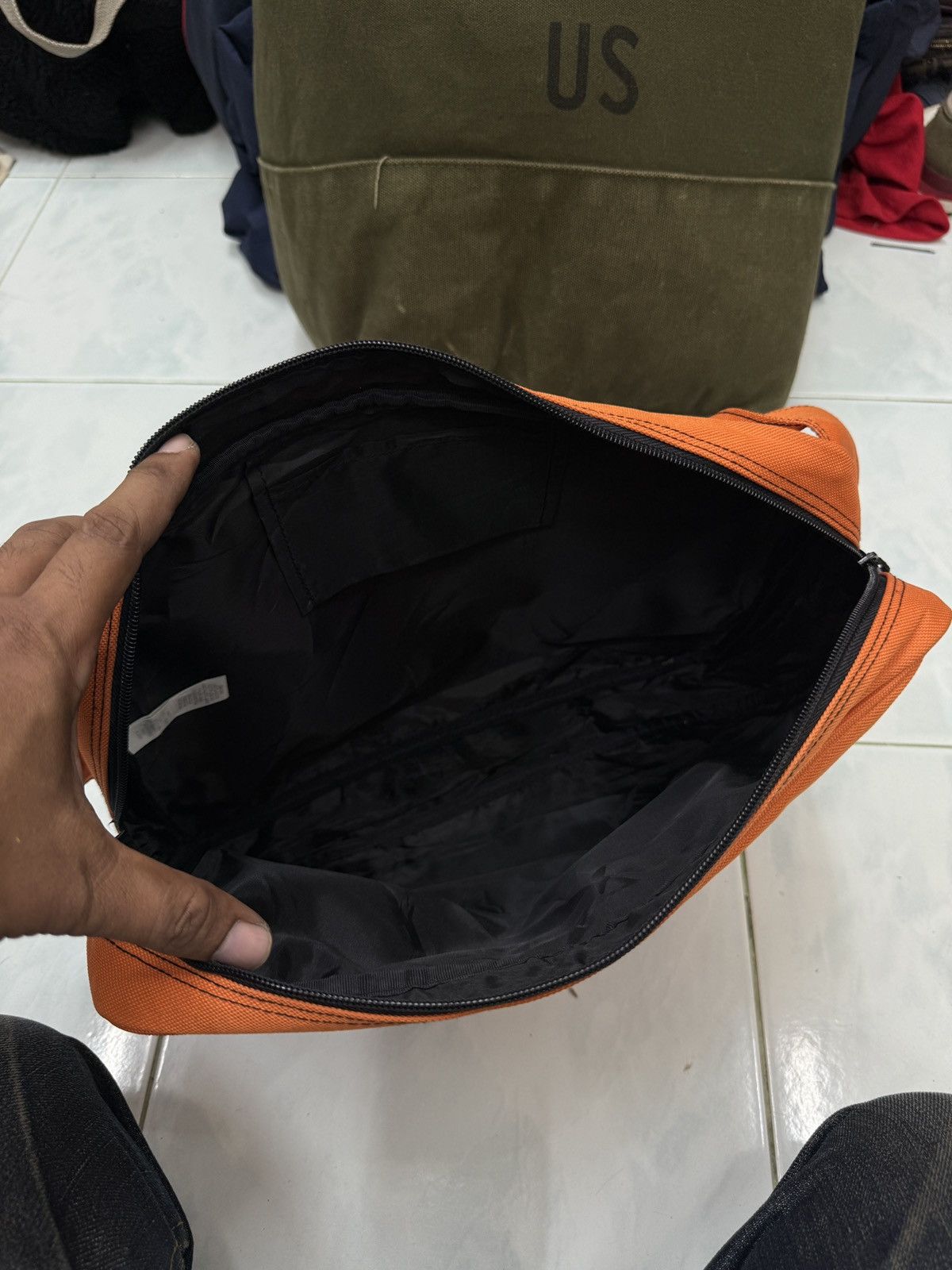 Paul Smith 🔥🔥🔥ARCHIVE PAUL SMITH SLING BAG Size ONE SIZE - 12 Thumbnail