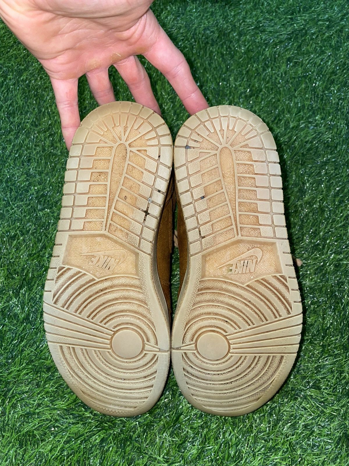 Jordan Brand Nike Jordan 1 Wheat Size 7 Size US 7 / EU 40 - 6 Thumbnail