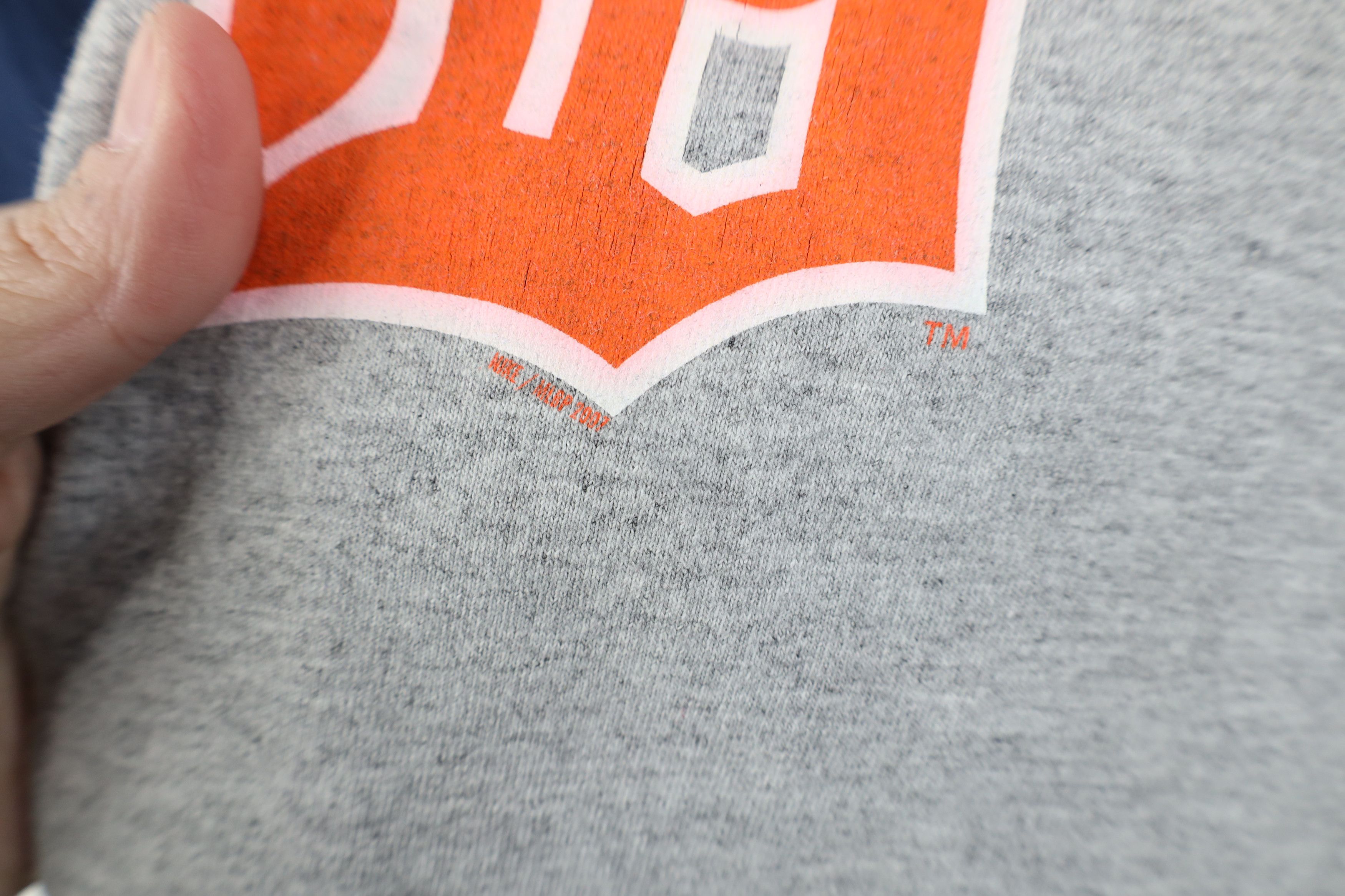 Nike Vintage Nike Center Swoosh Detroit Tigers Raglan T-Shirt Size US L / EU 52-54 / 3 - 6 Thumbnail