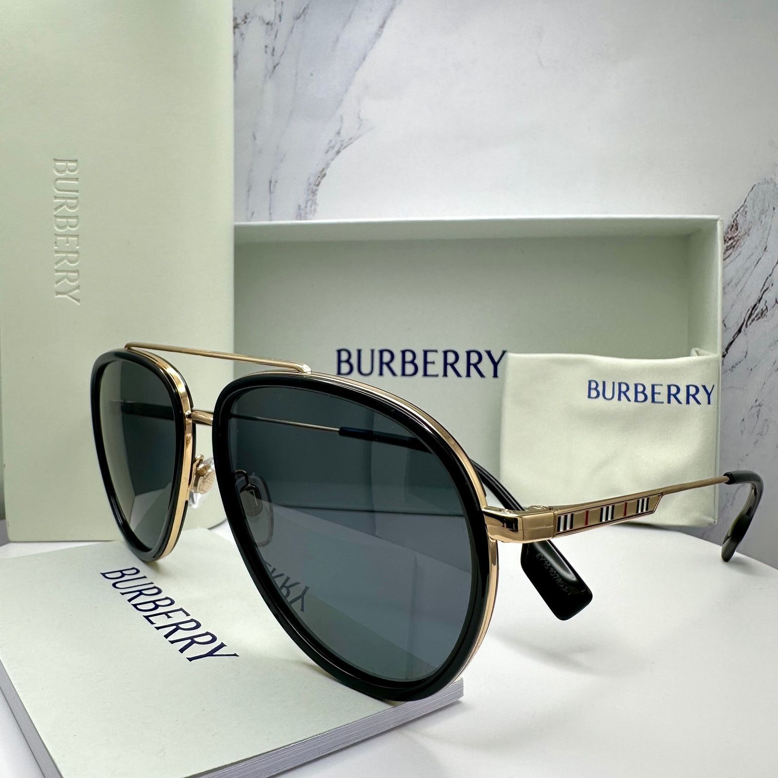 Burberry New Burberry Sunglasses Polarized Gold Black Aviator Size ONE SIZE - 19 Thumbnail
