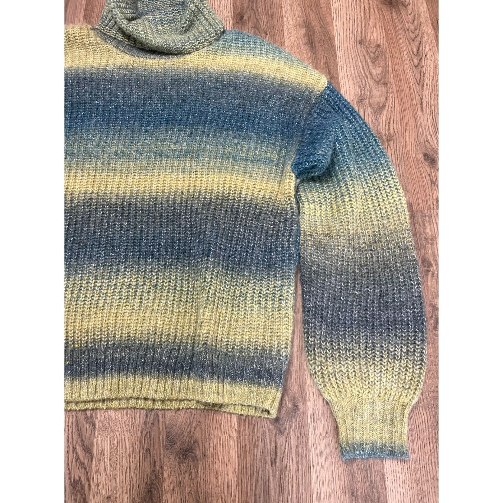 Old Navy Old Navy Sweater Women's XL Tall Green Blue Yellow Pullover Turtleneck Long Sleeve Animal Print Womens Size XL / US 12-14 / IT 48-50 - 3 Thumbnail