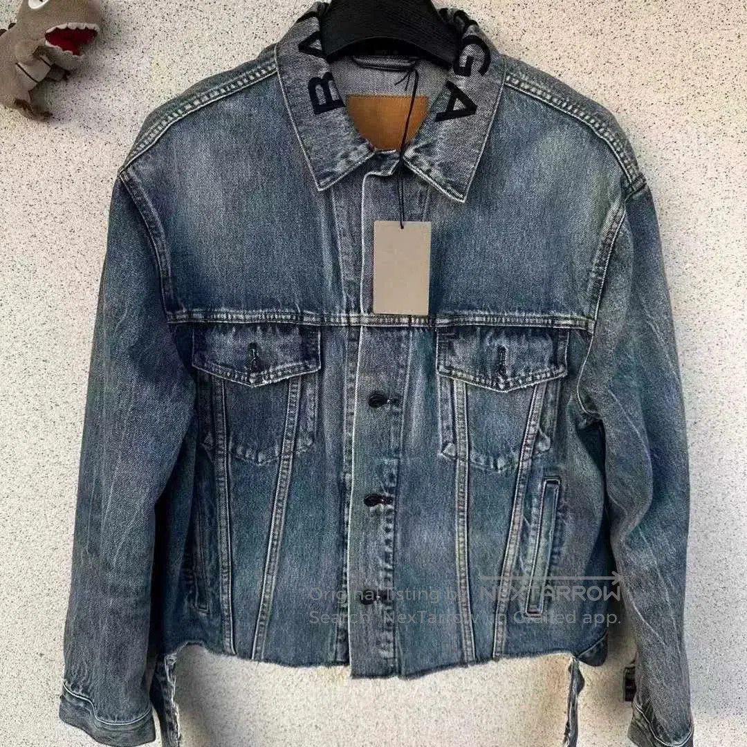 Balenciaga Balenciaga Logo Distressed Hem Denim Jacket. Size XXS / US 00 / IT 34 - 3 Thumbnail