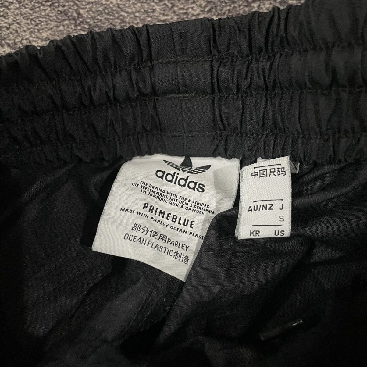 Issey Miyake × Japanese Brand × Yohji Yamamoto Adidas primeblue cargo trackpants Size US 34 / EU 50 - 5 Thumbnail