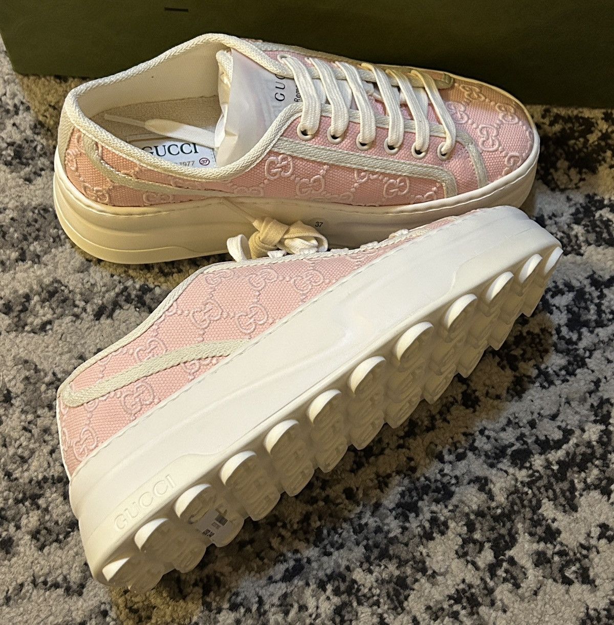Gucci Gucci Tennis 1977 Pink GG Logo Embroidery Low Top Sneaker Size US 7 / IT 37 - 4 Thumbnail