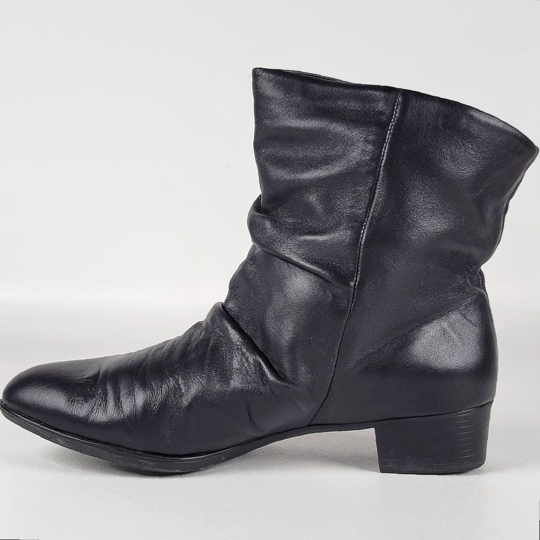 Vintage Munro Slouch Booties Black Leather Size 7.5 Women Pull On Almond Toe Low Block Heel Size US 8 / IT 38 - 5 Thumbnail