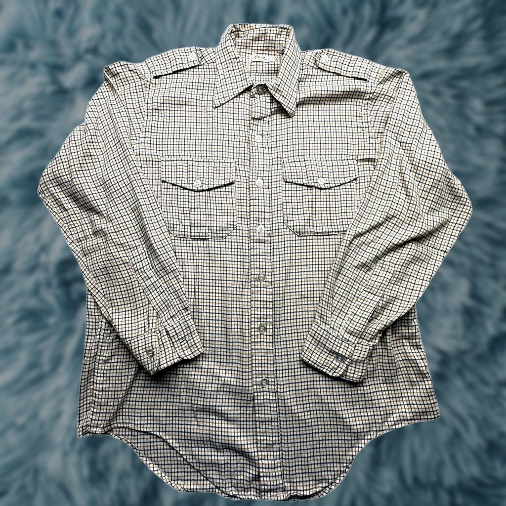 Vintage VINTAGE LL Bean Plaid Long Sleeve Shirt Men Large Orange White Pocket 16 70s 80s Button-Up Casual Workwear Mens Size US L / EU 52-54 / 3 - 1 Thumbnail