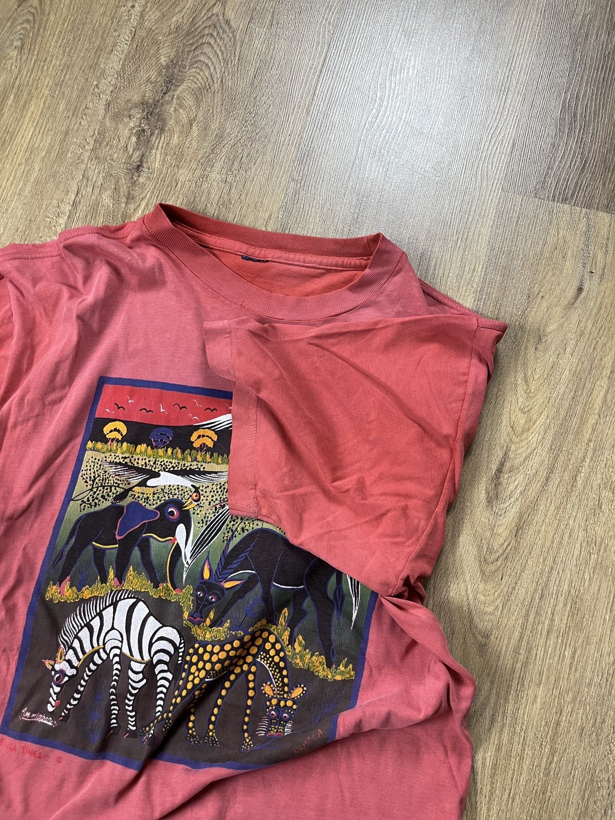 Vintage ➕ tinga tinga Tanzania Africa tribe art sick fade t vintage Size US L / EU 52-54 / 3 - 3 Thumbnail