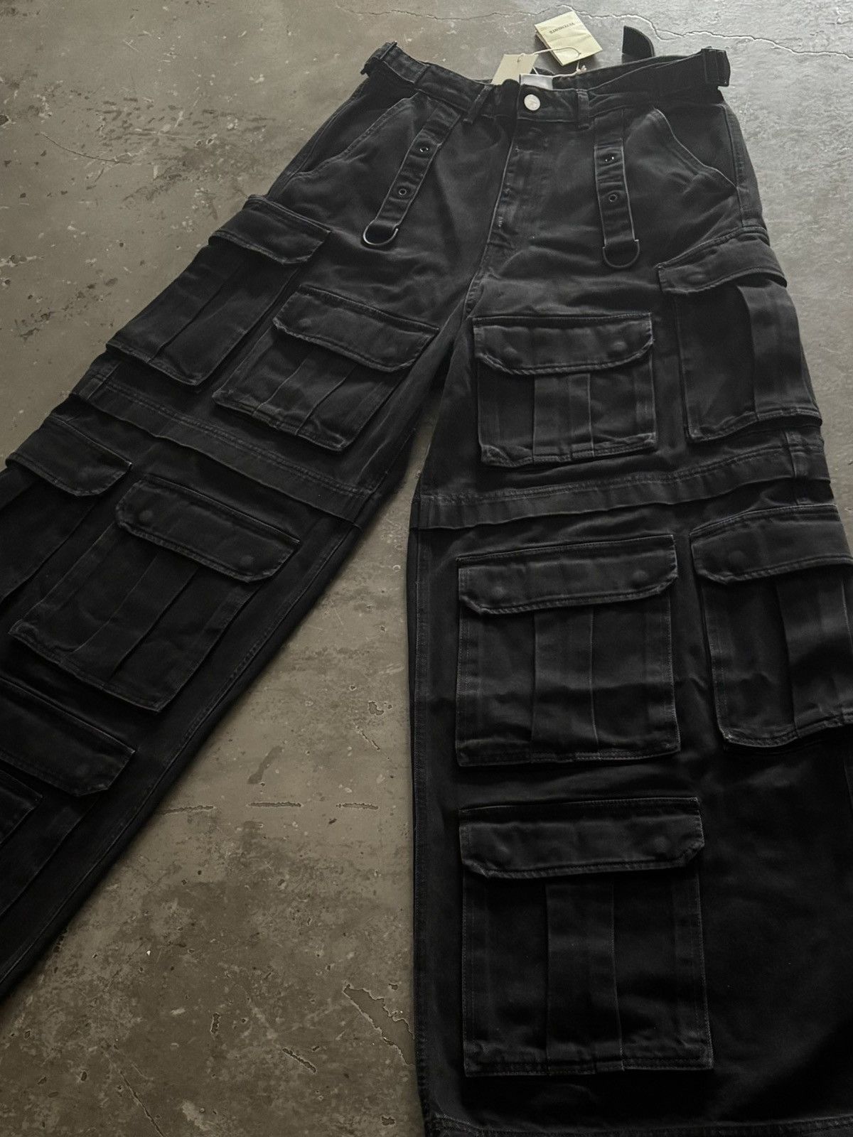 Vetements Vetements Distressed Multi-Pocket Cargo Denim Size US 30 / EU 46 - 3 Thumbnail