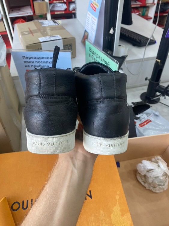 Louis Vuitton × Vintage Louis Vuitton hi top sneakers vintage small logo Size US 8 / EU 41 - 5 Thumbnail