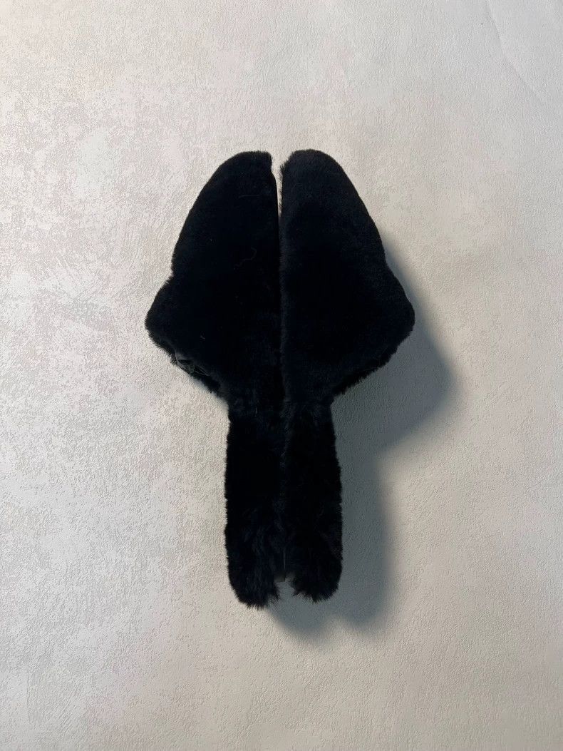 Prada Prada Black Fur Slippers Size 35.5-2506 Size US 6 / IT 36 - 2 Thumbnail