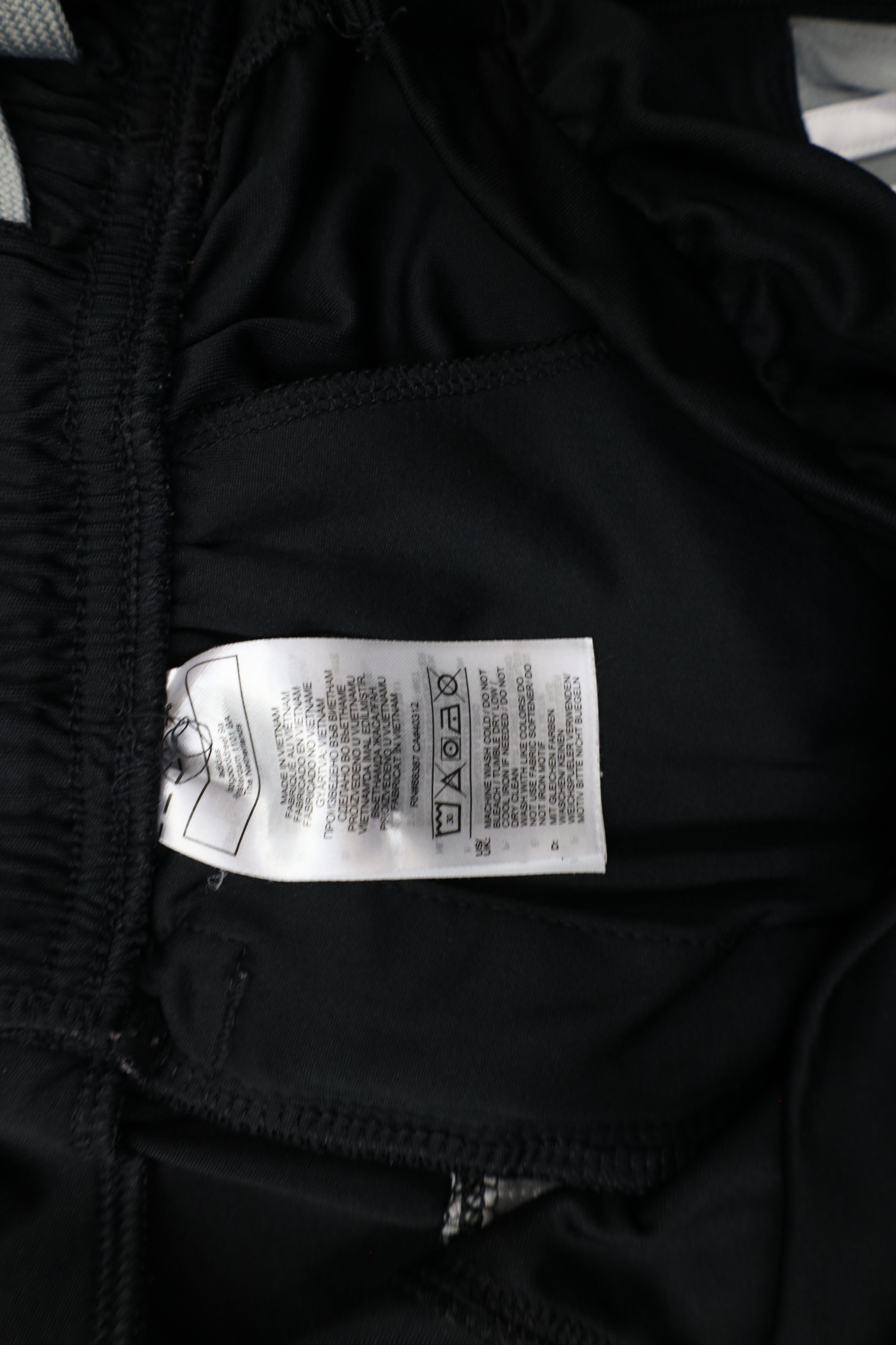Adidas × Vintage Vintage Y2K Adidas Striped Running Jogging Soccer Shorts Size US 34 / EU 50 - 7 Thumbnail