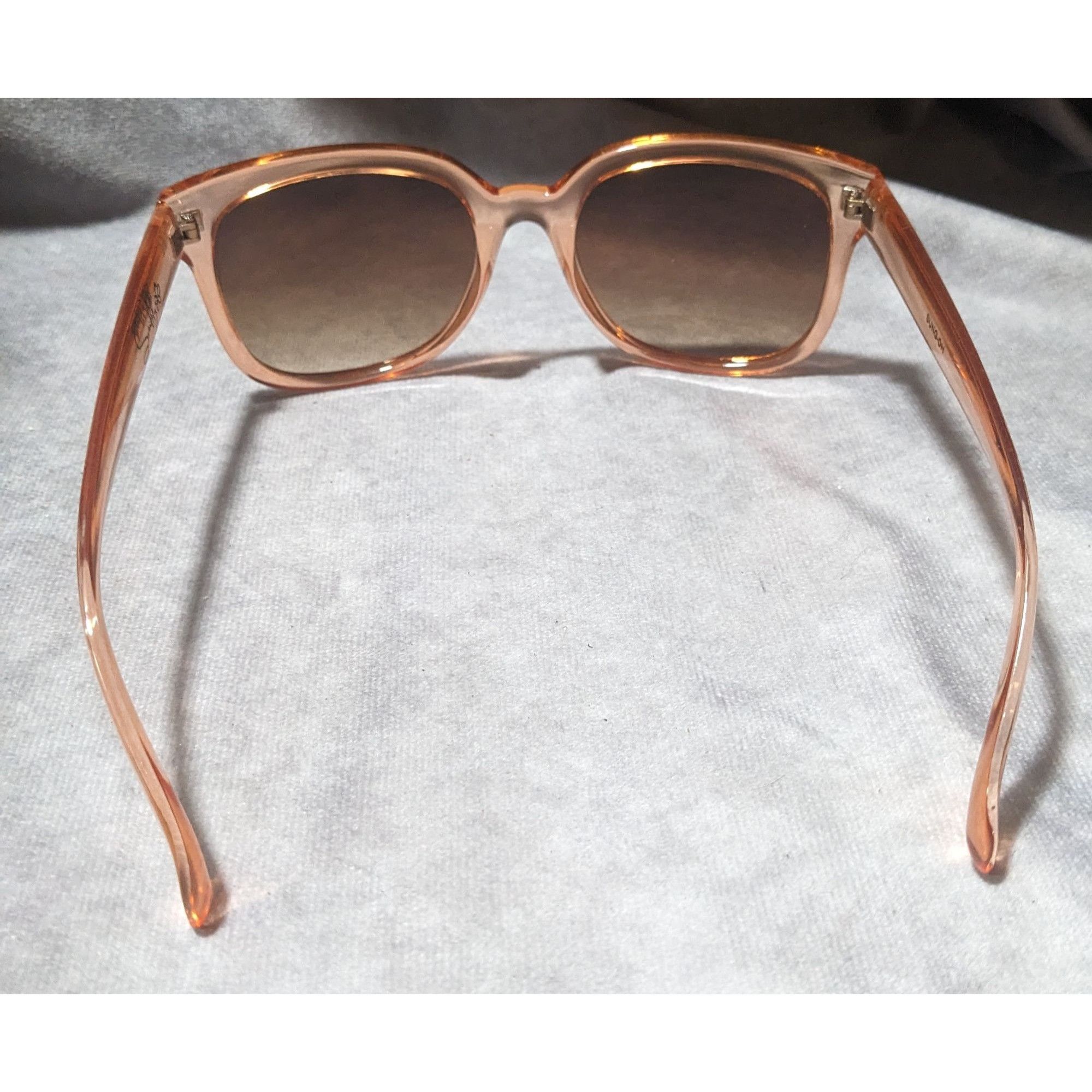Other Chunky Retro Translucent Peach Sunglasses Size ONE SIZE - 3 Thumbnail