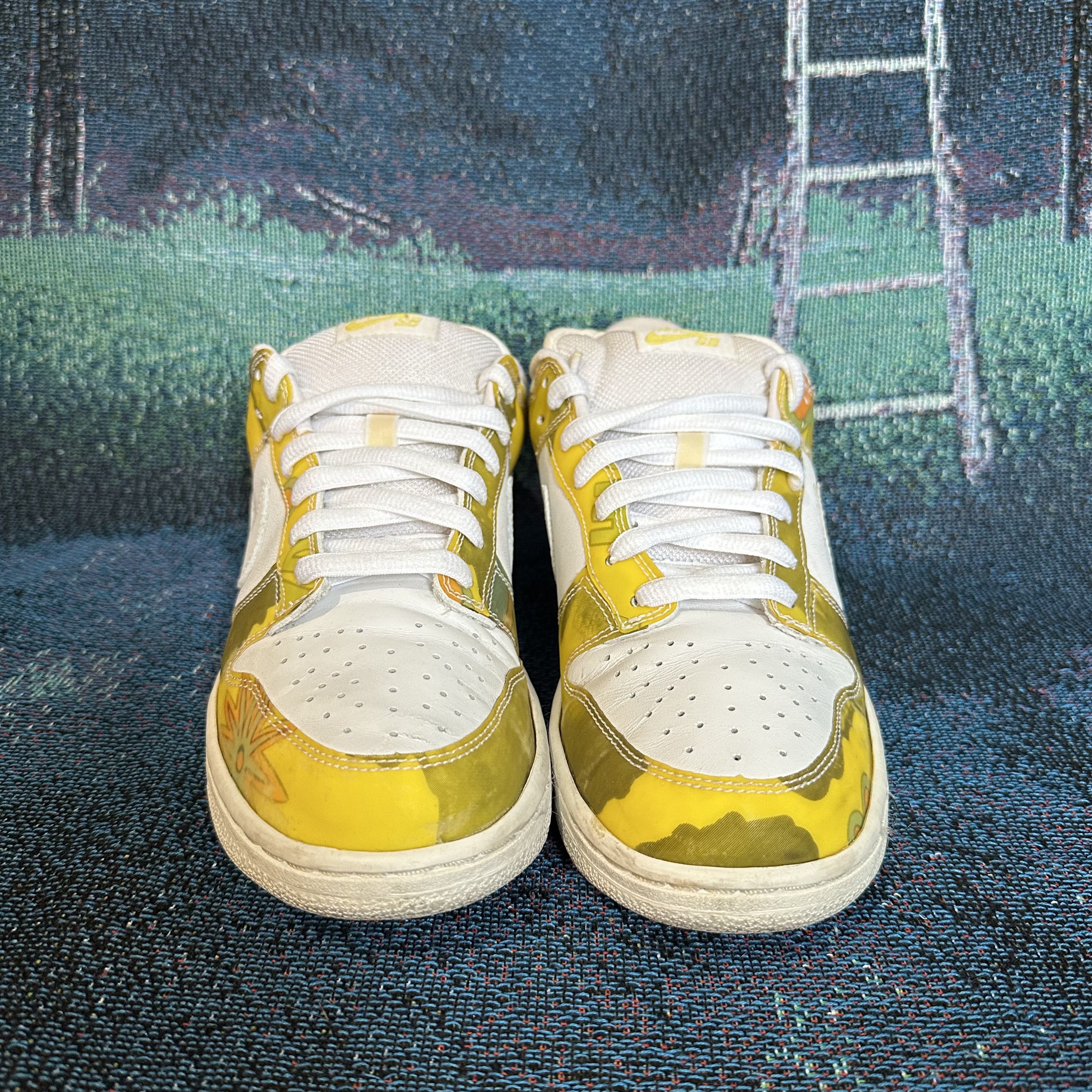 Nike SB Nike SB x De La Soul Dunk Low 3 Feet High & Rising Size US 8 / EU 41 - 2 Thumbnail