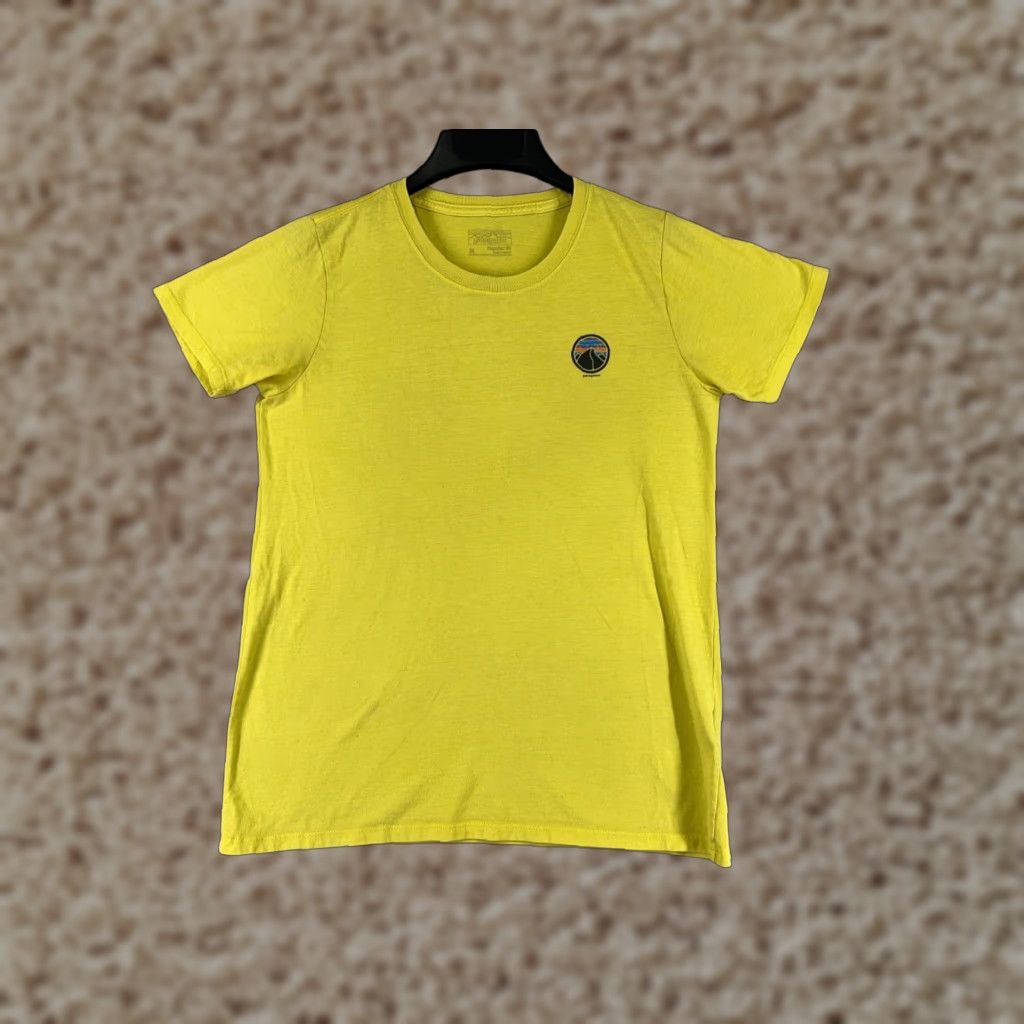 Patagonia Patagonia Shirt Men M Yellow Short Sleeve Crew Neck Cotton Patagonia Shirt Mens M Yellow Short Sleeve Crew Neck Cotton Jersey Logo Size US M / EU 48-50 / 2 - 1 Thumbnail