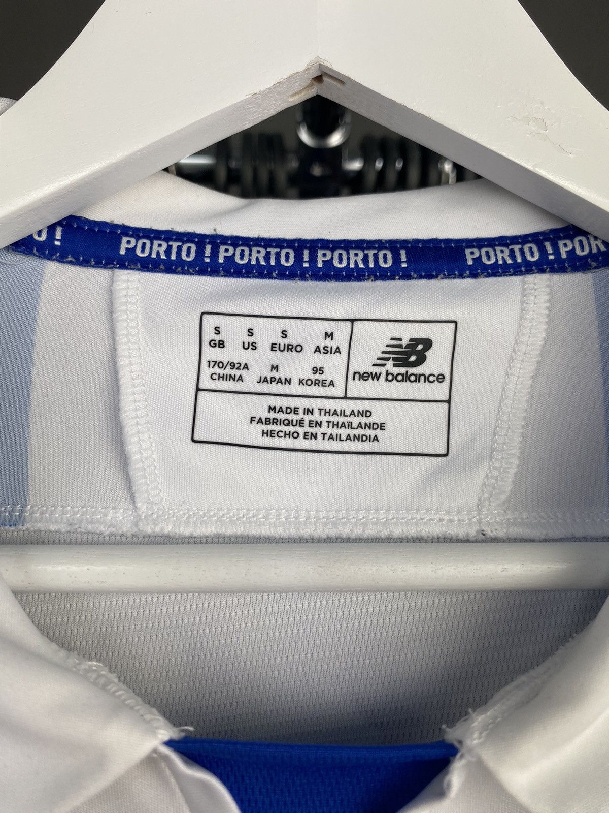 New Balance 2016/17 NEW BALANCE PORTO #8 BRAHIMI SOCCER FOOTBALL JERSEY Size US S / EU 44-46 / 1 - 6 Thumbnail