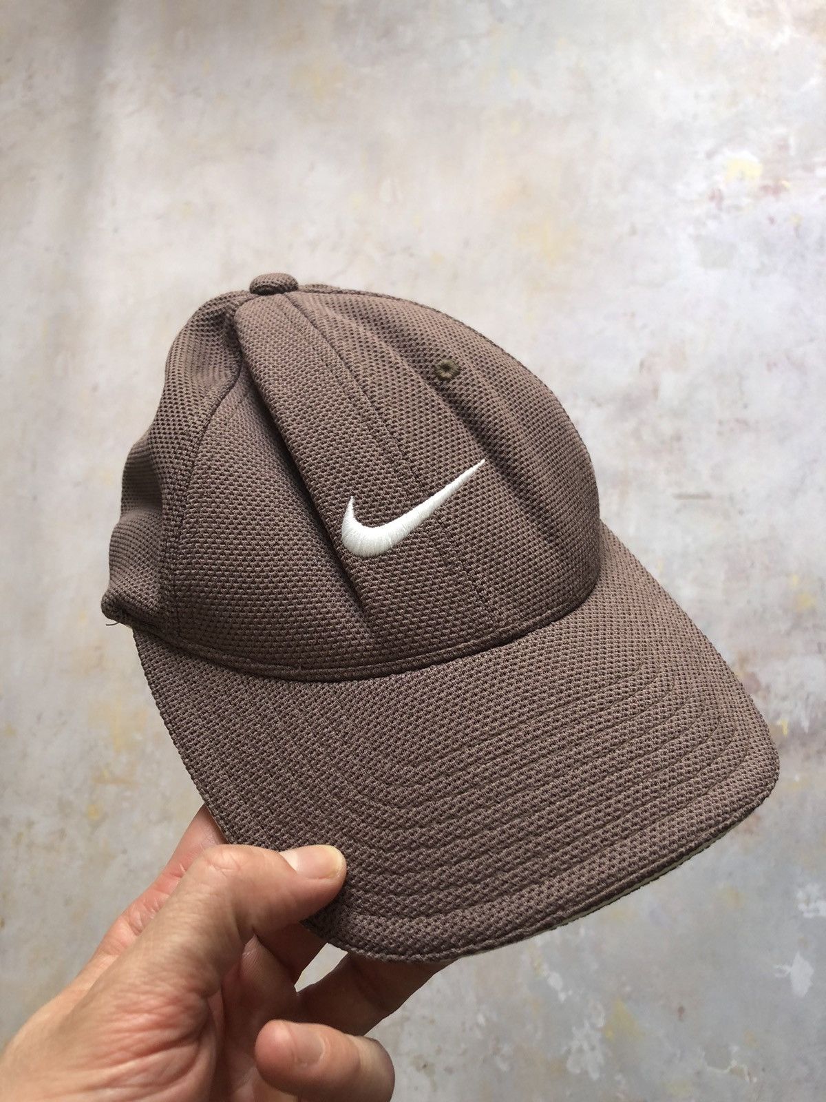 NIKE GOLFヴィンテージキャップ アイボリー×レザーブラウン NIKE GOLFヴィンテージキャップ アイボリー×レザーブラウン Nike