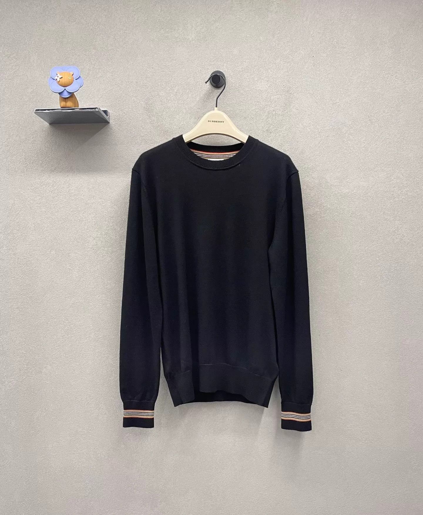 Burberry Black Long-Sleeve Crew Neck Sweatshirt Size US S / EU 44-46 / 1 - 1 Thumbnail