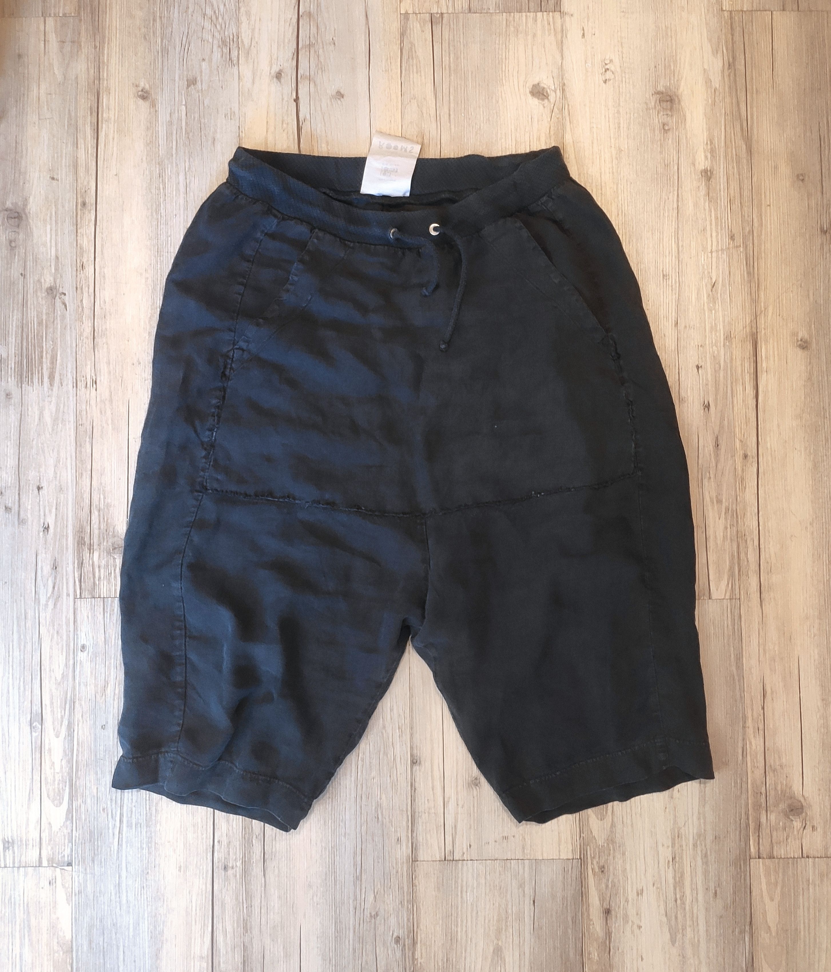 Lost & Found Ria Dunn Drop crotch linen shorts. Size US 30 / EU 46 - 4 Thumbnail