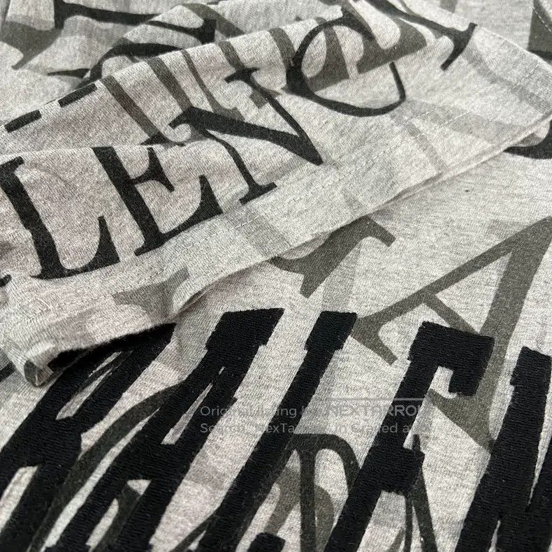 Balenciaga Balenciaga T-Shirt Size US S / EU 44-46 / 1 - 4 Thumbnail