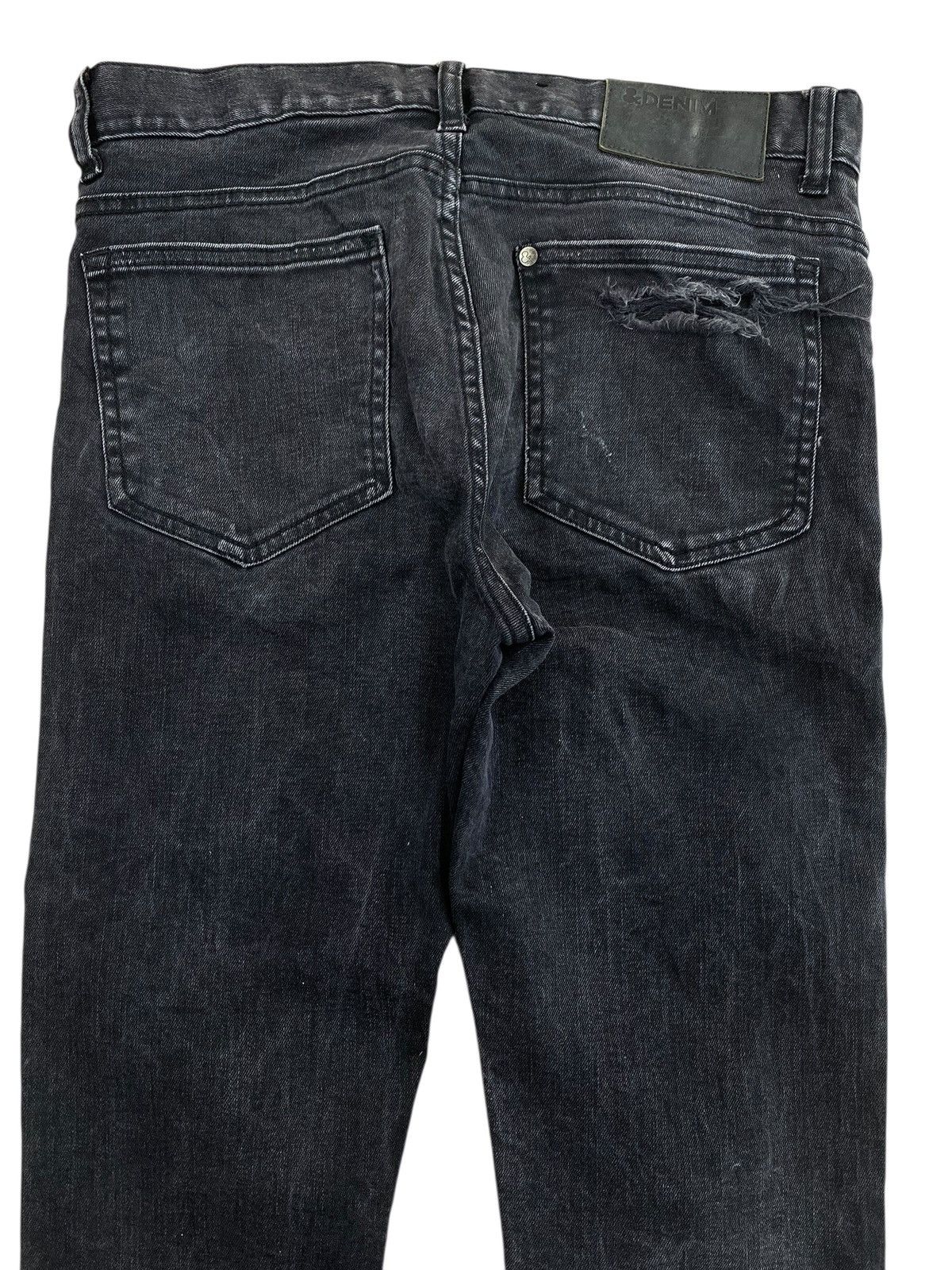 H&M H&M Brand Faded Wash Distressed Style Loose Jeans Size US 30 / EU 46 - 4 Thumbnail
