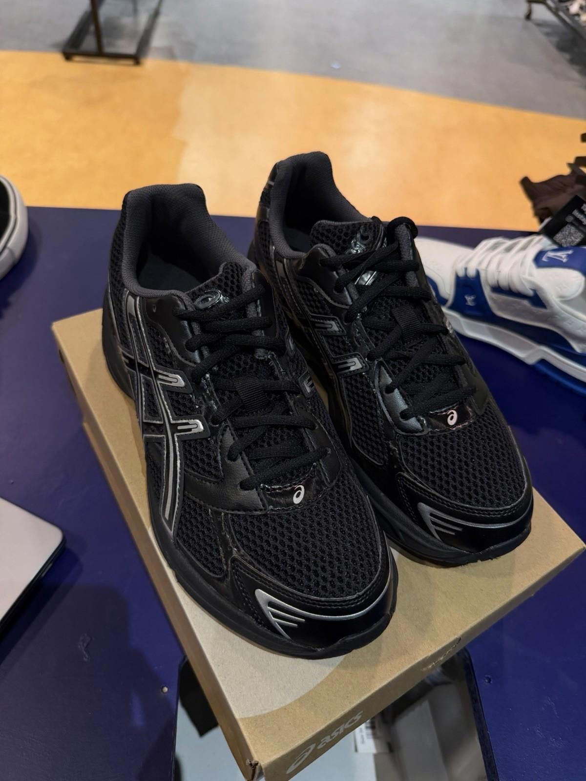 Asics ASICS Gel-1130 Black Pure Silver Men (11.5) 1201A906-001 NEW Size US 11.5 / EU 44-45 - 6 Thumbnail