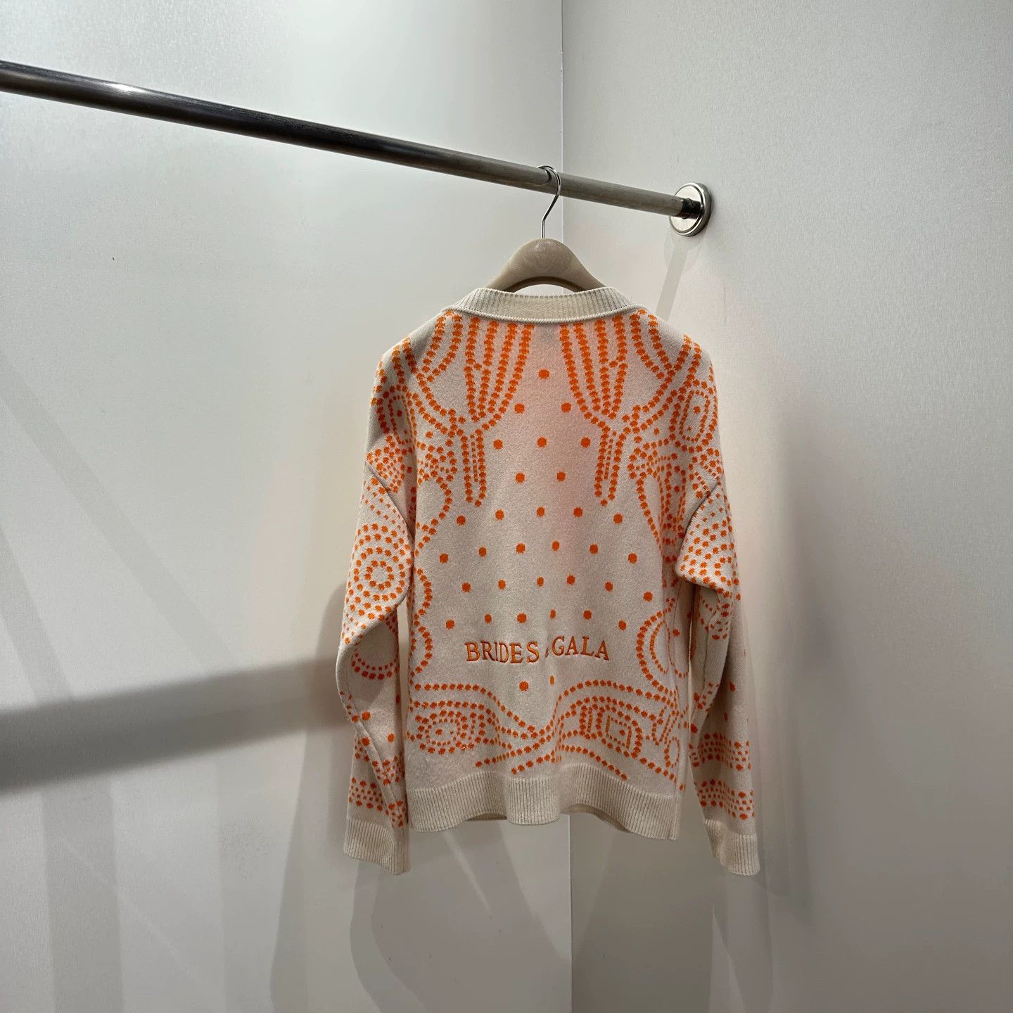 Hermes Hermes mar329 polka dot logo letter cashmere cardigan 34 Size XS / US 0-2 / IT 36-38 - 2 Thumbnail