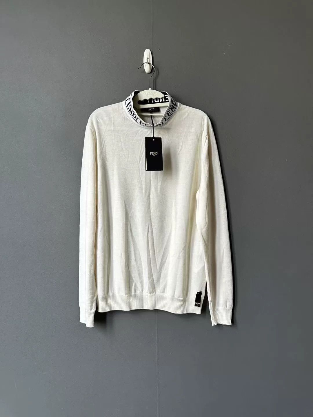 Fendi fendi white letter collar knit sweater Size US L / EU 52-54 / 3 - 1 Thumbnail