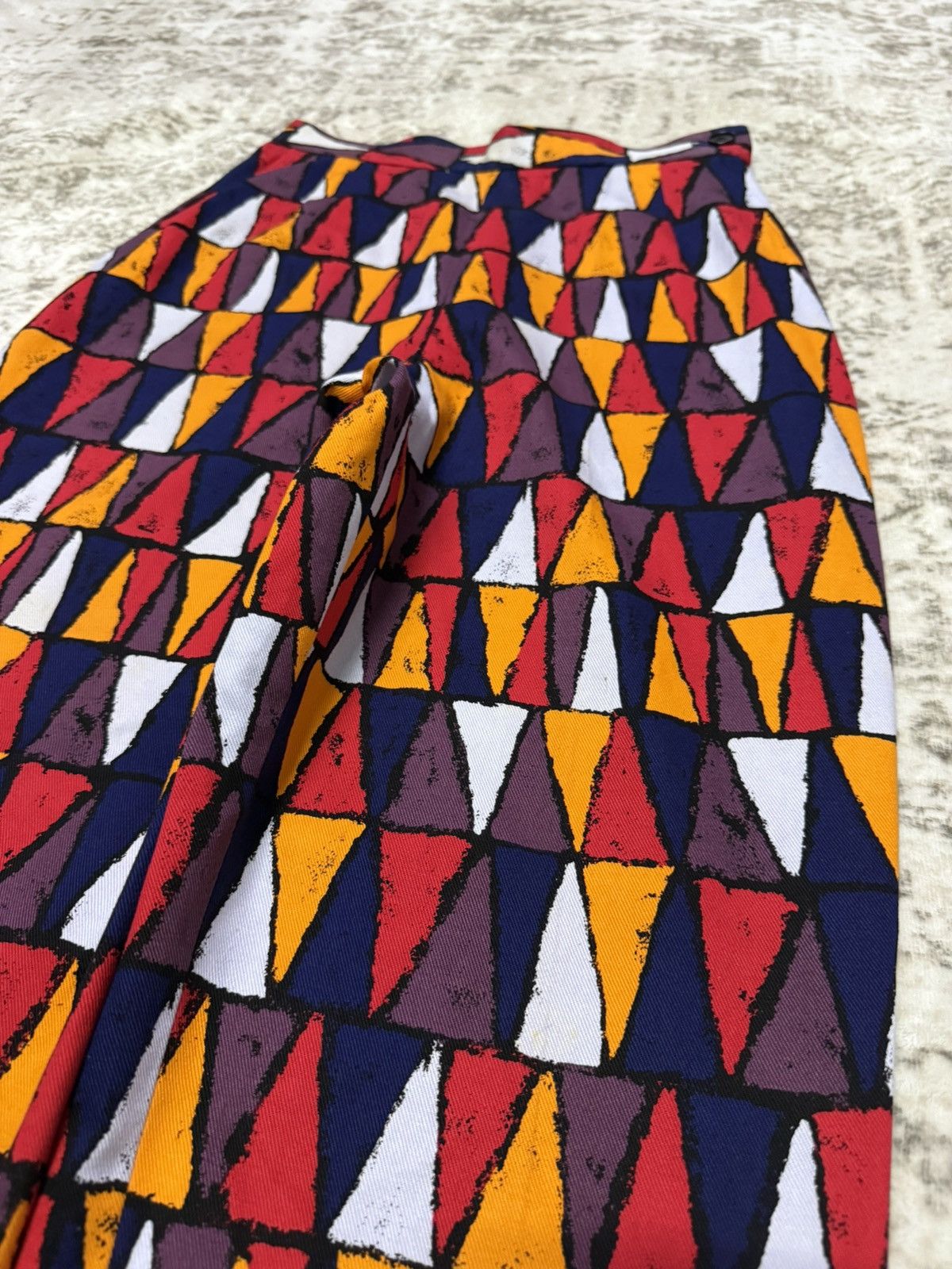 Yves Saint Laurent Archive Yves Saint Laurent Geometric Balloon Tapered Pants Size 26" / US 2 / IT 38 - 6 Thumbnail