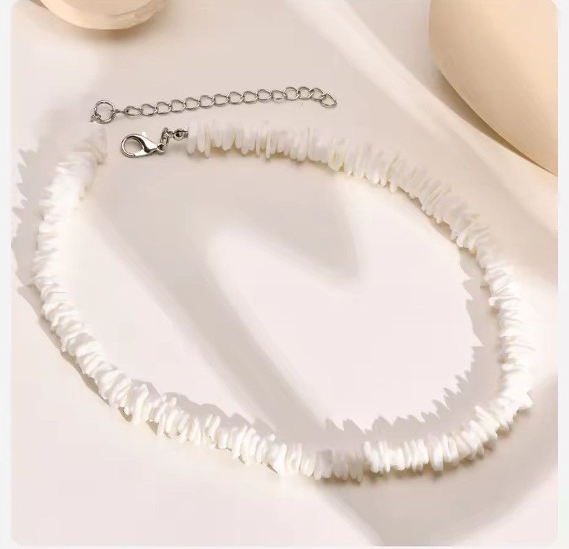 Other Bohemia Ethinic Natural Square Shell Beaded Chain Necklace Size ONE SIZE - 1 Thumbnail
