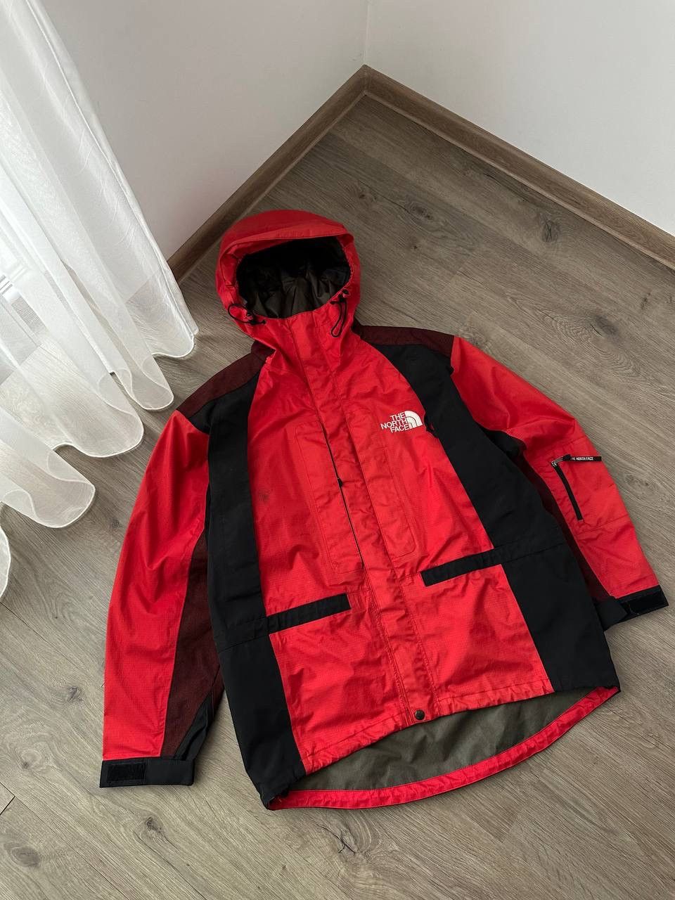 The North Face × Vintage Vintage Outdoor Red Gore-Tex The North Face Jacket Size US L / EU 52-54 / 3 - 3 Thumbnail