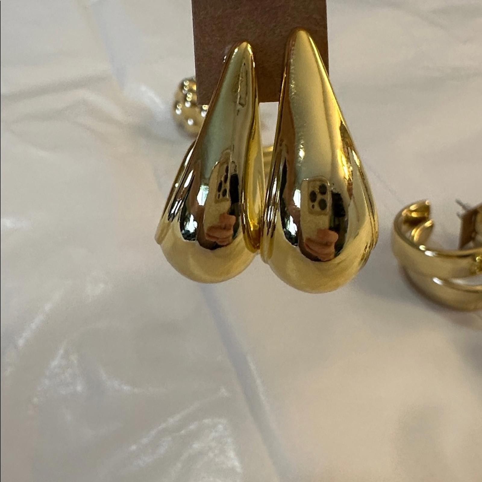 Other Chic Gold-Tone Textured Fashion Hoop Earrings Set of 6 Size ONE SIZE - 5 Thumbnail