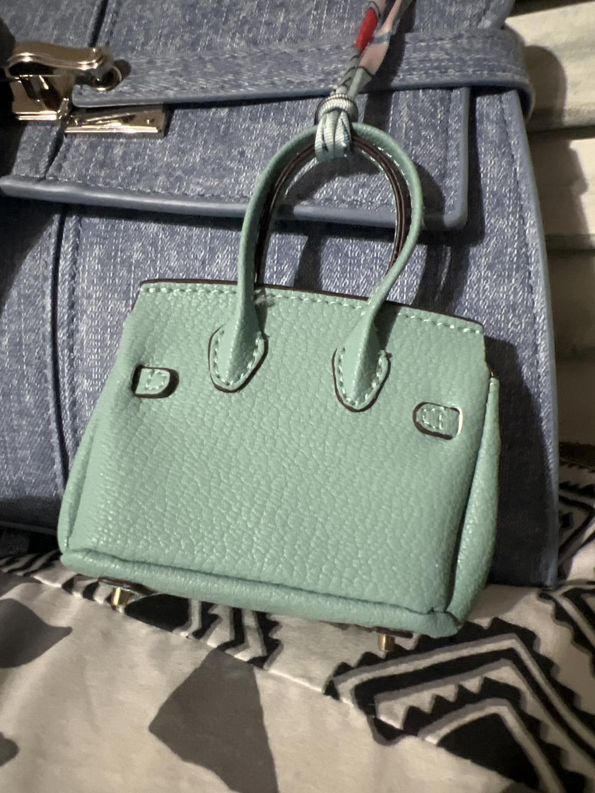 The Unbranded Brand Mini Mint Green Faux Leather Handbag Charm Keychain Size ONE SIZE - 4 Thumbnail