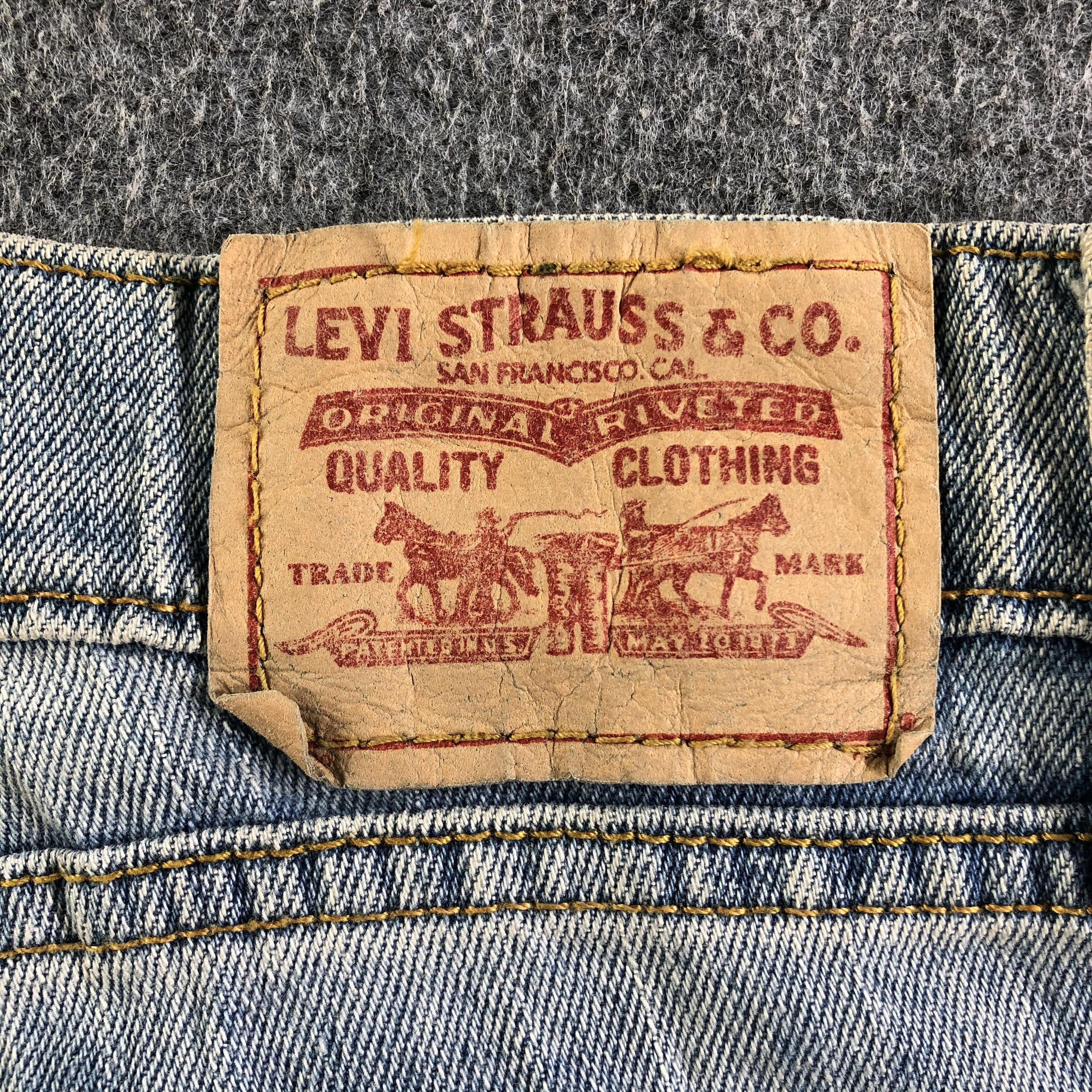 Levi's Vintage Blue Wash Levis 518 Flare Jeans-J4431 Size US 35 - 5 Thumbnail