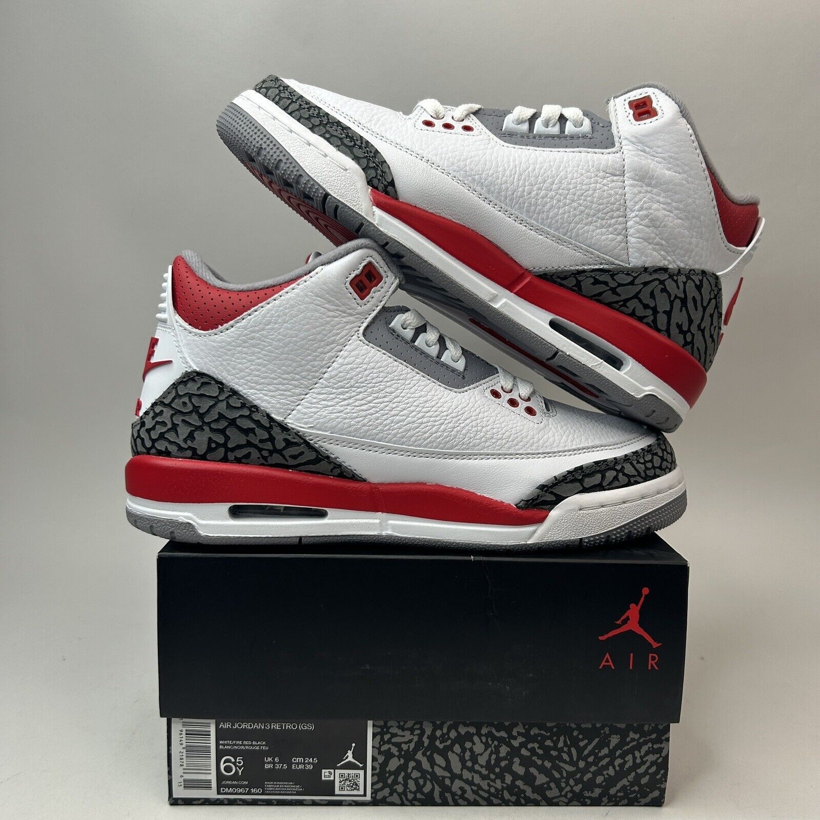 Jordan Brand Nike Air Jordan 3 Retro GS “Fire Red” 2022 Size US 8 / IT 38 - 1 Thumbnail