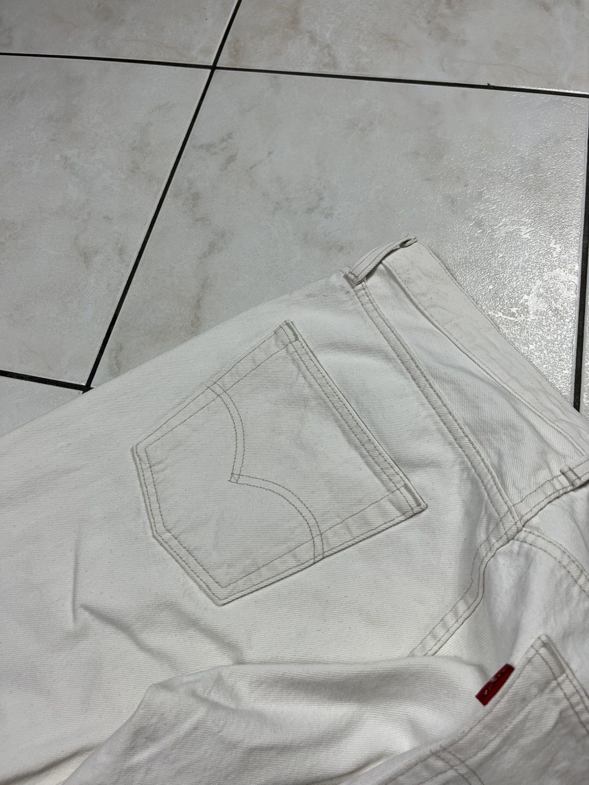 Levi's × Levi's Vintage Clothing × Vintage Vintage 501 90s Levi’s white denim jeans pants Size US 36 / EU 52 - 19 Thumbnail