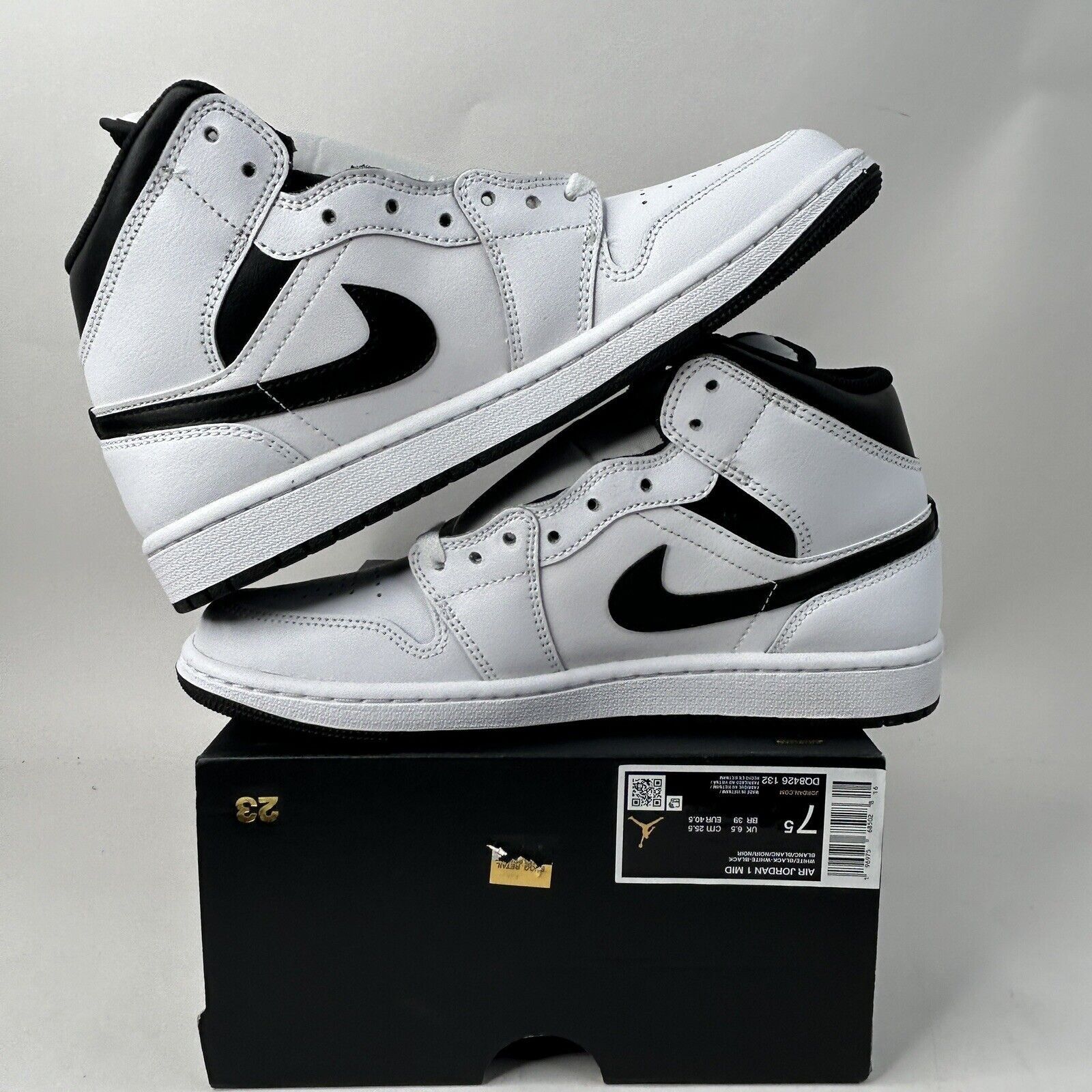 Nike Nike Air Jordan 1 Mid Retro “Reverse Panda/White Black” 2024 Size US 7.5 / EU 40-41 - 3 Thumbnail