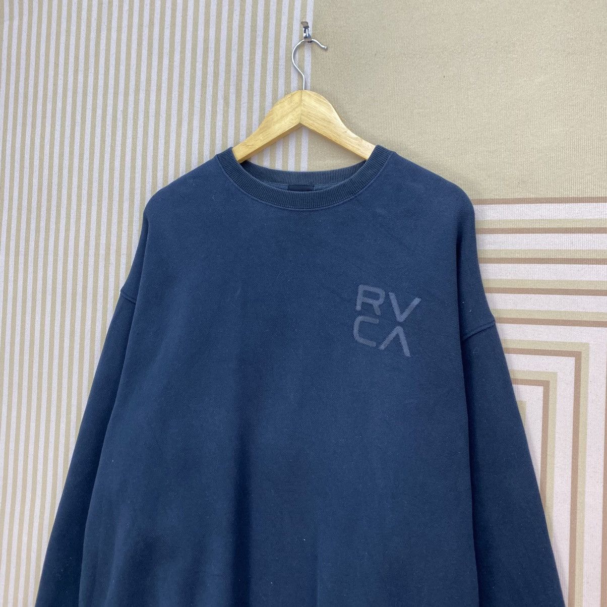 RVCA 🫶RVCA Big RVCA crewneck pullover sweatshirt Size US M / EU 48-50 / 2 - 3 Thumbnail