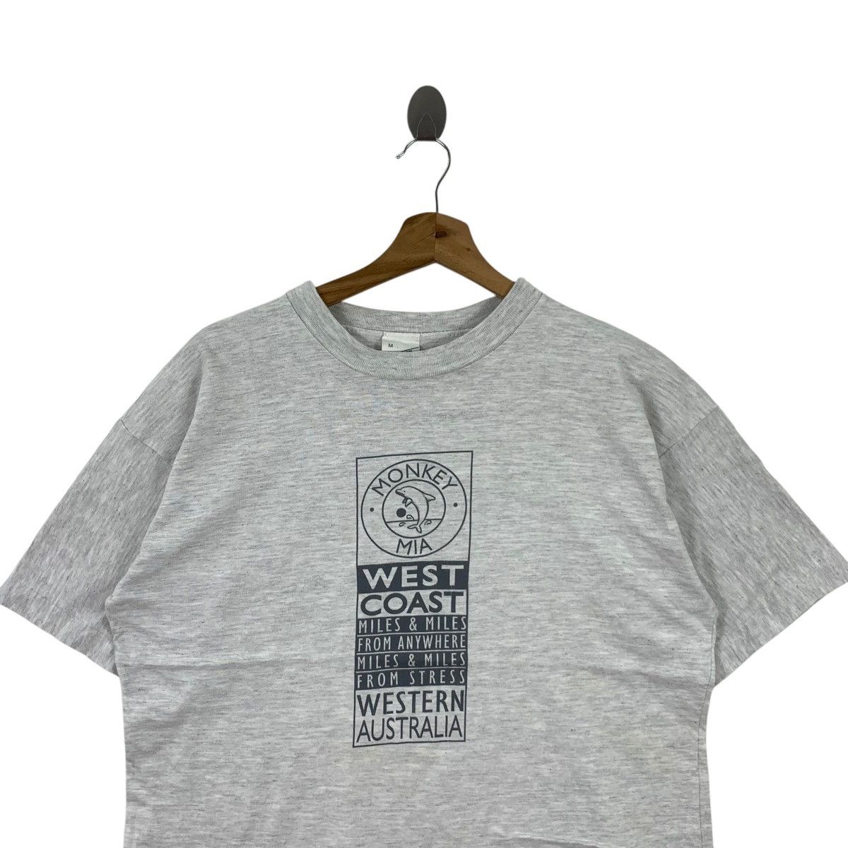 Japanese Brand × Vintage Vintage Monkey Mia Autralia Souvenir Tee Shirt Size US M / EU 48-50 / 2 - 2 Thumbnail