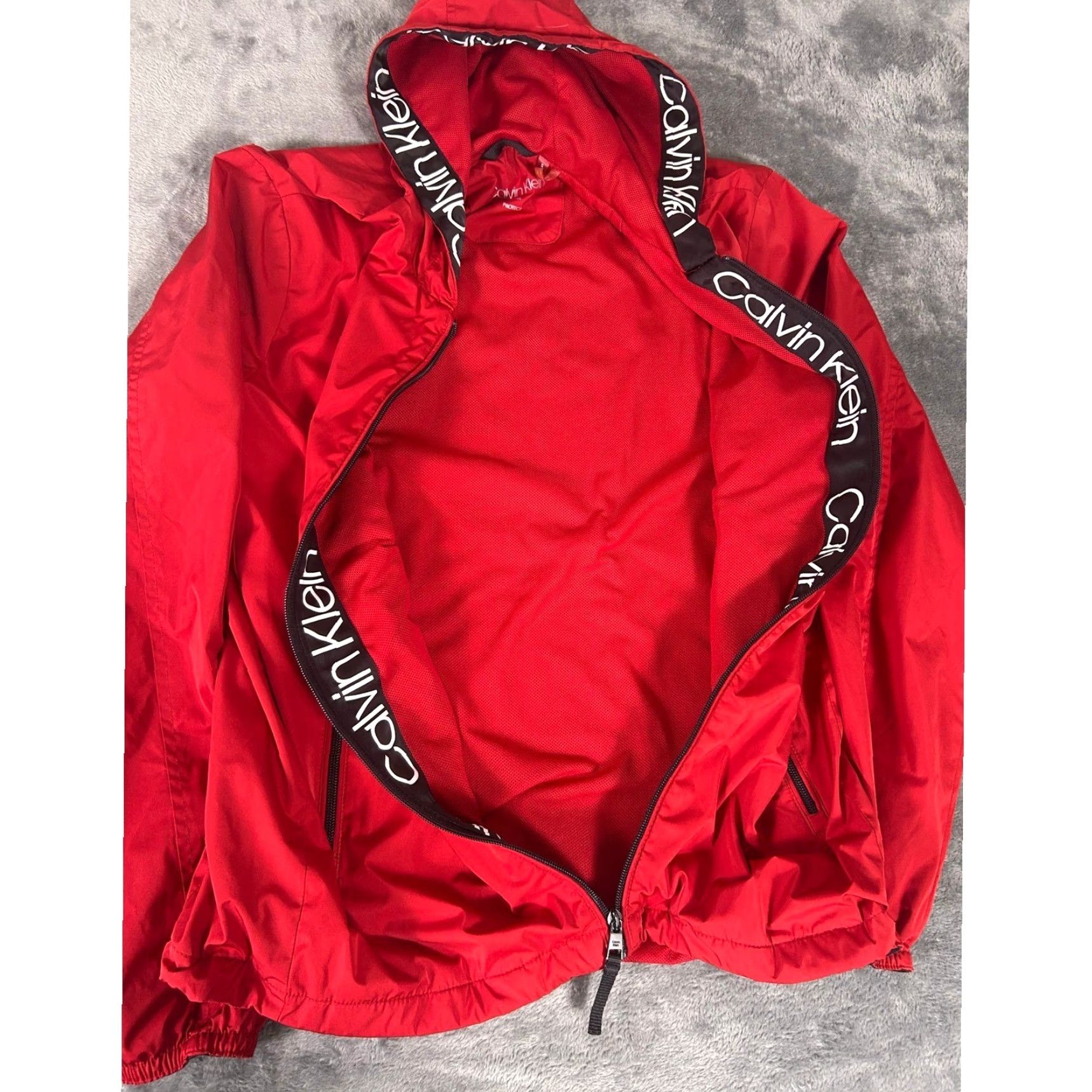 Calvin Klein Calvin Klein Men's Red Zip Up Hooded Windbreaker Jacket CK Logo Size S Size US S / EU 44-46 / 1 - 5 Thumbnail