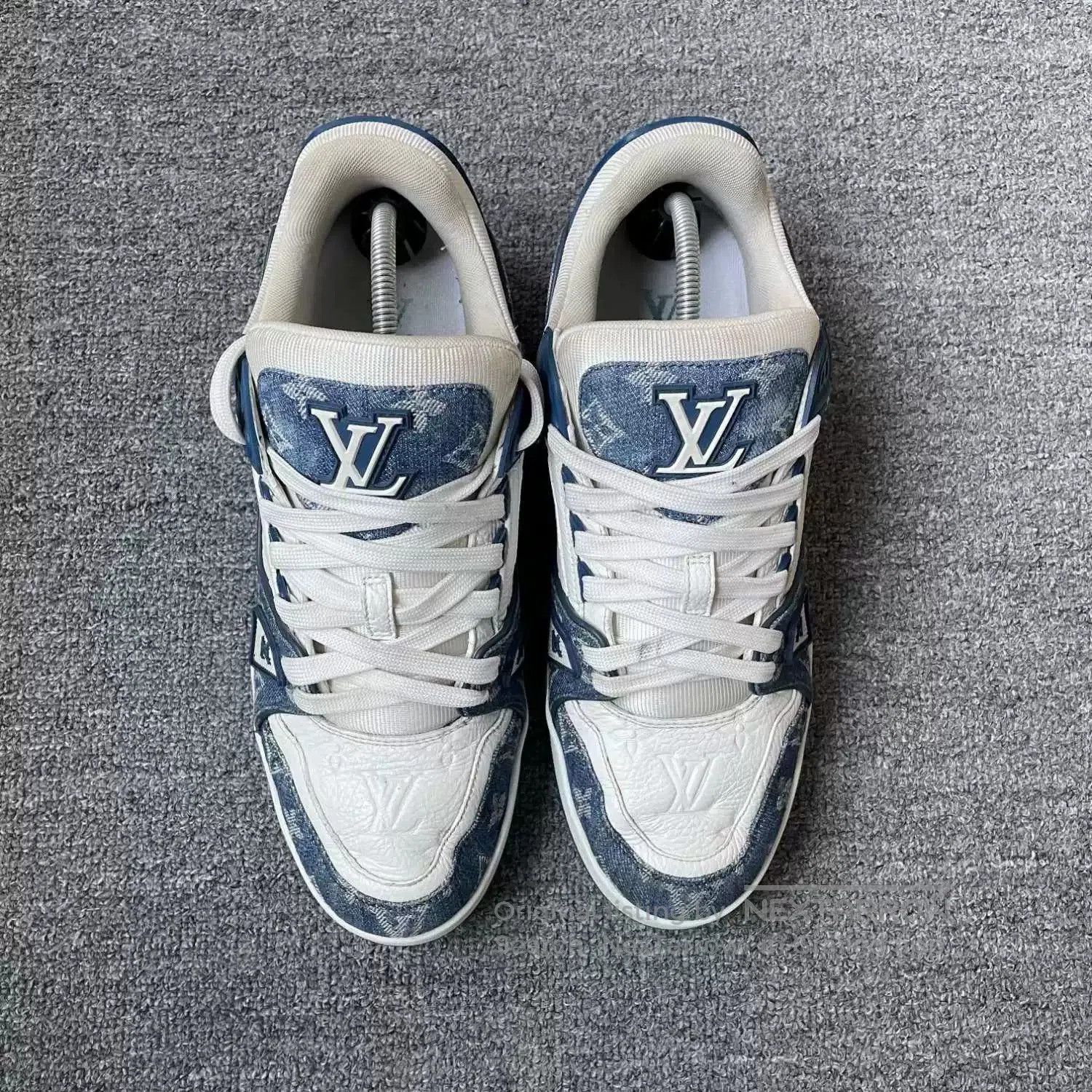 Louis Vuitton louis vuitton denim trainer low. Size US 10.5 / EU 43-44 - 2 Thumbnail