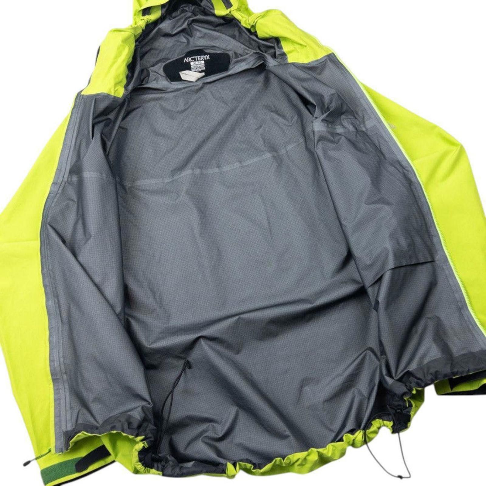 Arc'teryx Vintage Arcteryx Goretex Pro Jacket Size XL Size US XL / EU 56 / 4 - 4 Thumbnail