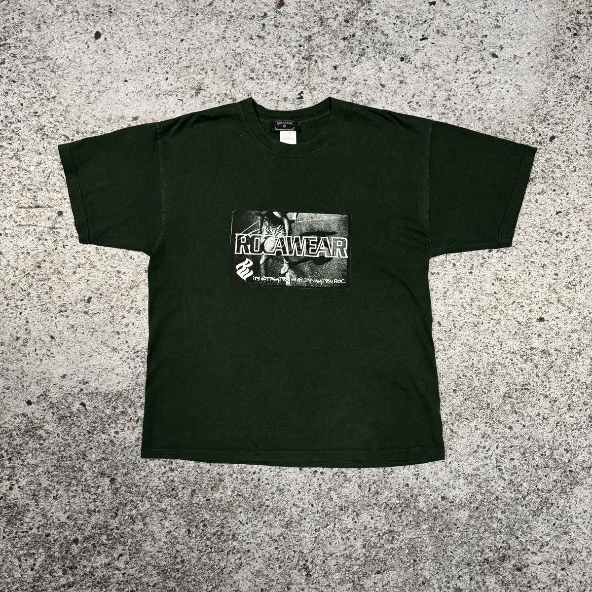 Vintage RocaWear Basketball Faded Thrashed Tee ERD Grunge JNCO Size US XL / EU 56 / 4 - 1 Thumbnail