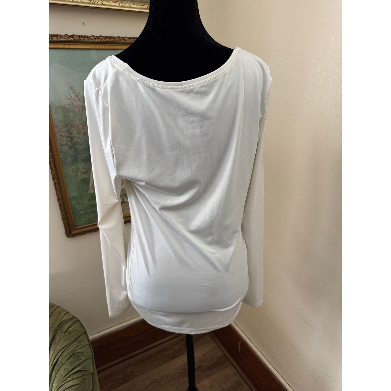 White House Black Market White House Black Market Long Sleeve White Scoop Neck Top M Size M / US 6-8 / IT 42-44 - 3 Thumbnail