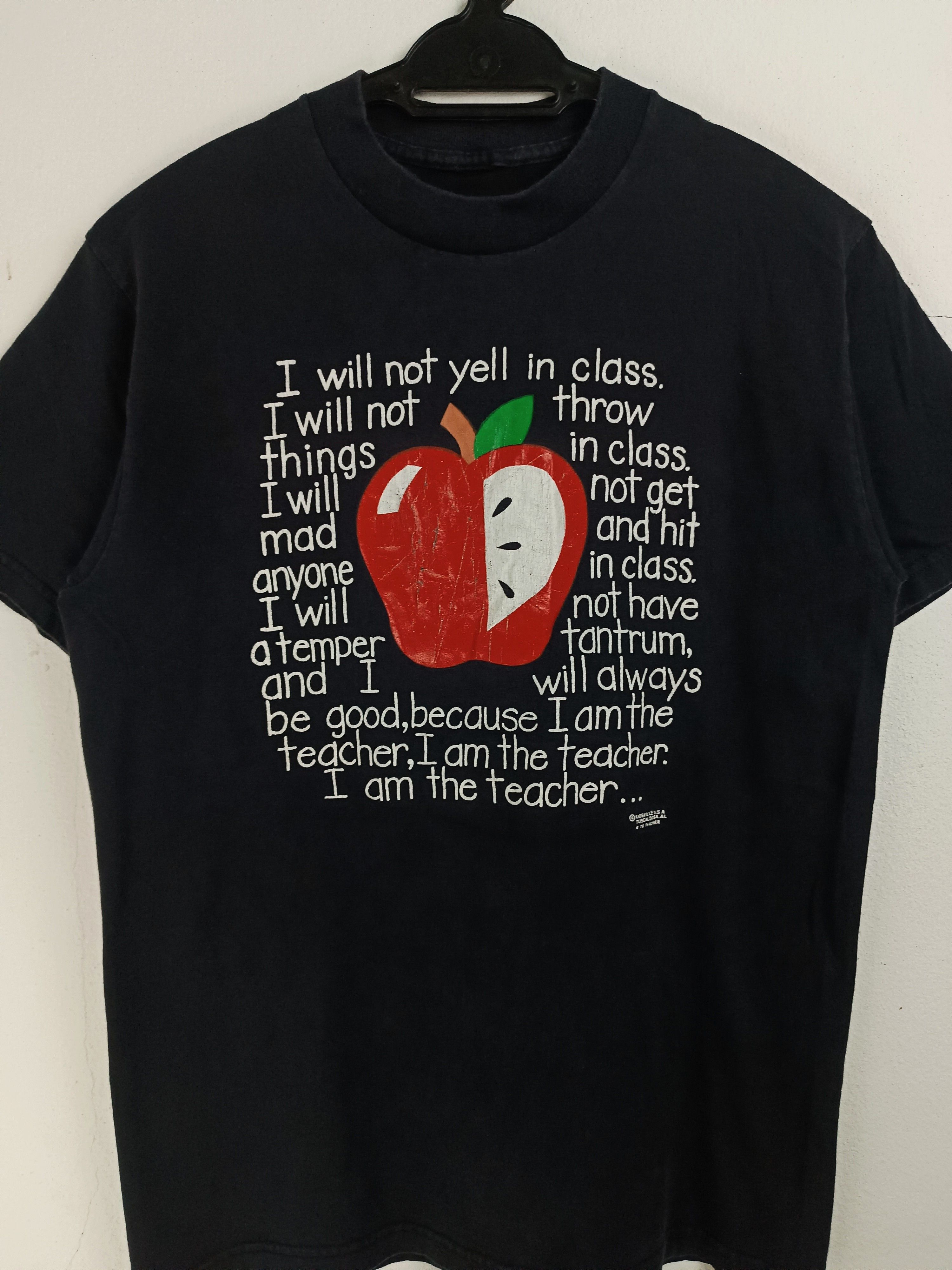 Vintage VINTAGE 90'S APPLE I AM A TEACHER QUOTE FUNNY VERY RARE TEE Size US S / EU 44-46 / 1 - 5 Thumbnail