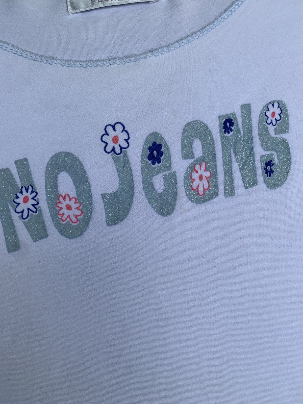 Japanese Brand y2k Teen & Co White "No Jeans" Floral Quotes Graphic Top Size M / US 6-8 / IT 42-44 - 3 Thumbnail